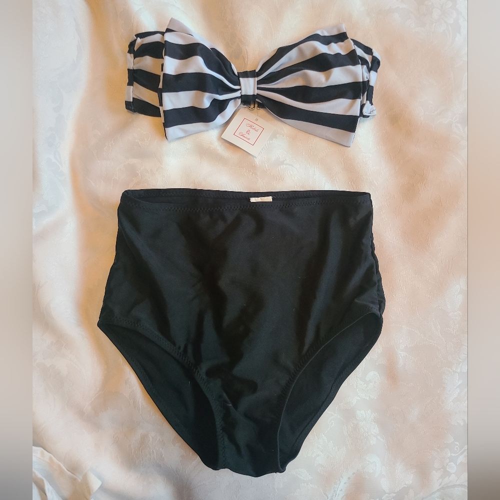 Rebels & Saints bow top bikini size medium